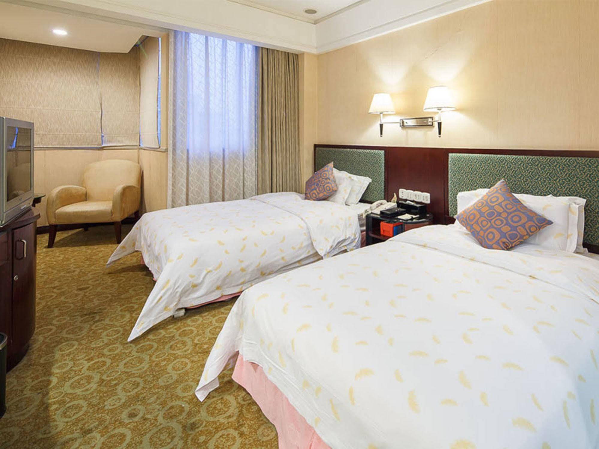 City Hotel Foshan Bagian luar foto